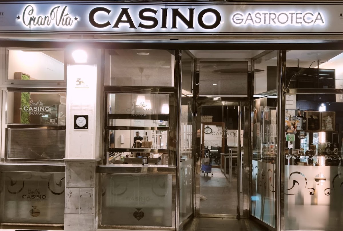 Restaurante Gran Vía Casino - Comer y cenar en Calasparra -