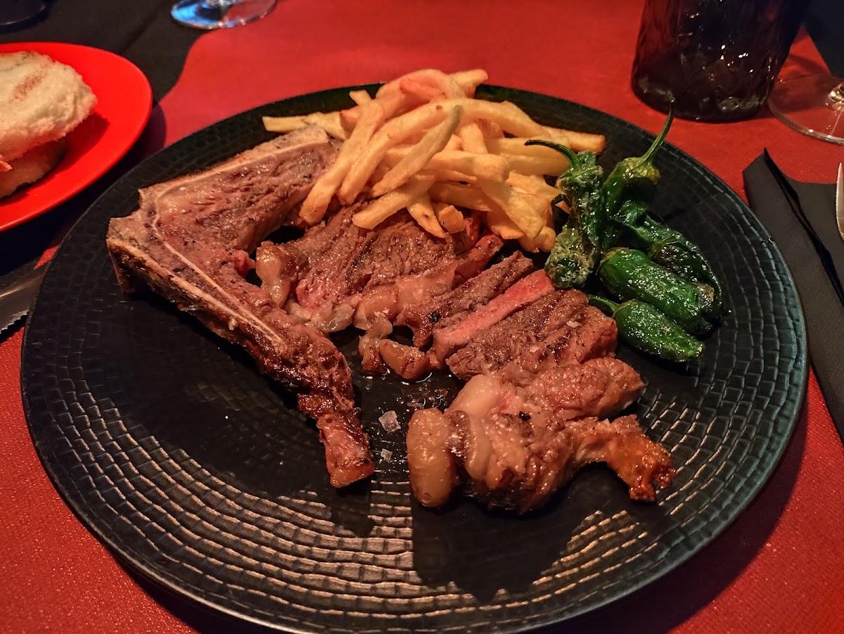 Restaurant La Santa Brasa Manresa - Foto 4