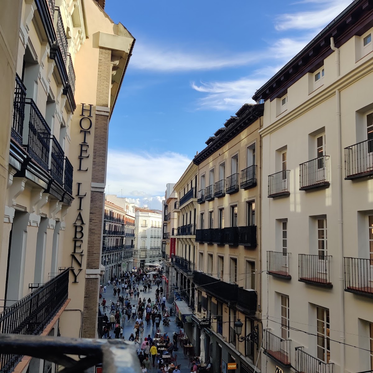 Onefam Sungate Hostal Madrid - Foto 1