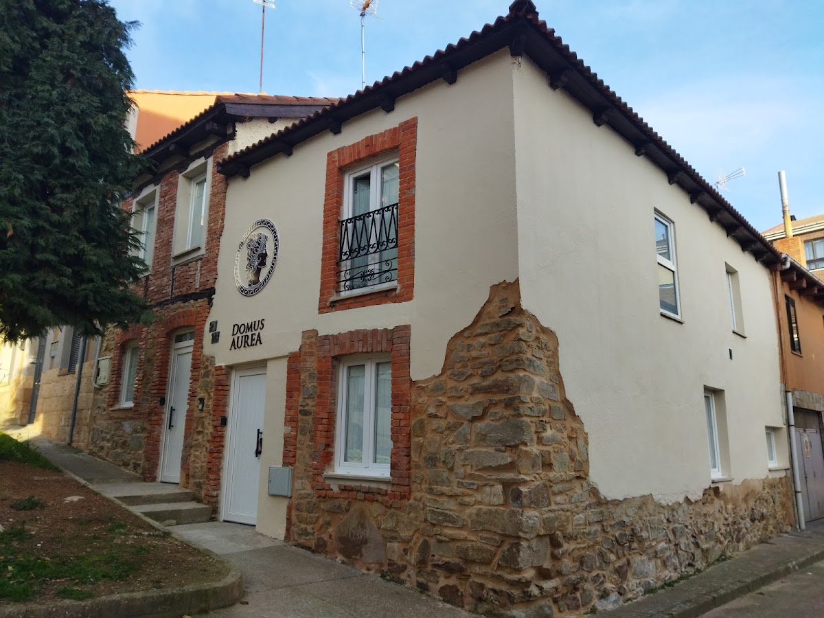 Alojamientos Domus Aurea