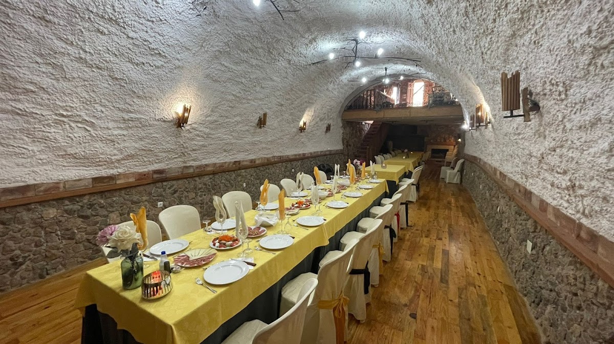Restaurante Cuevas Pulpí - Foto 1